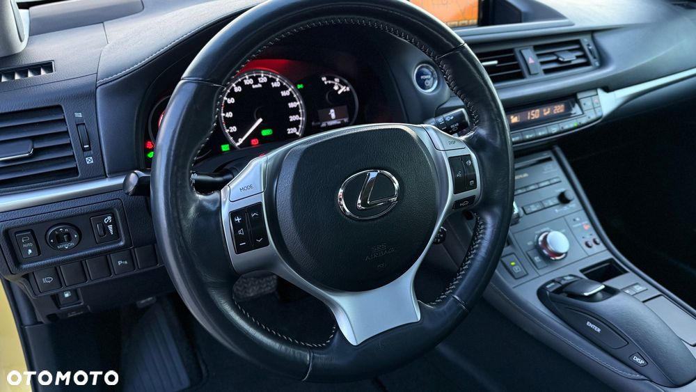 Lexus CT 200h Prestige - 19