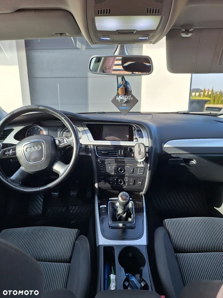Audi A4 Avant 2.0 TFSI Ambiente - 8