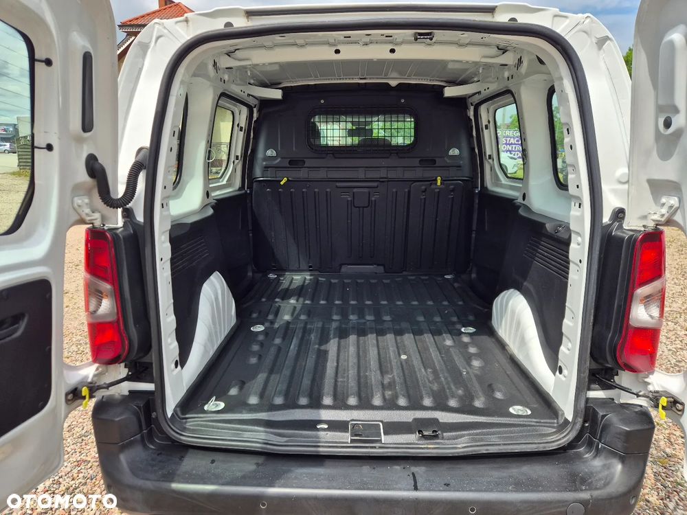 Peugeot Partner }{ Automat }{ 130KM }{ FV VAT }{ 2x drzwi przesuwne } - 17