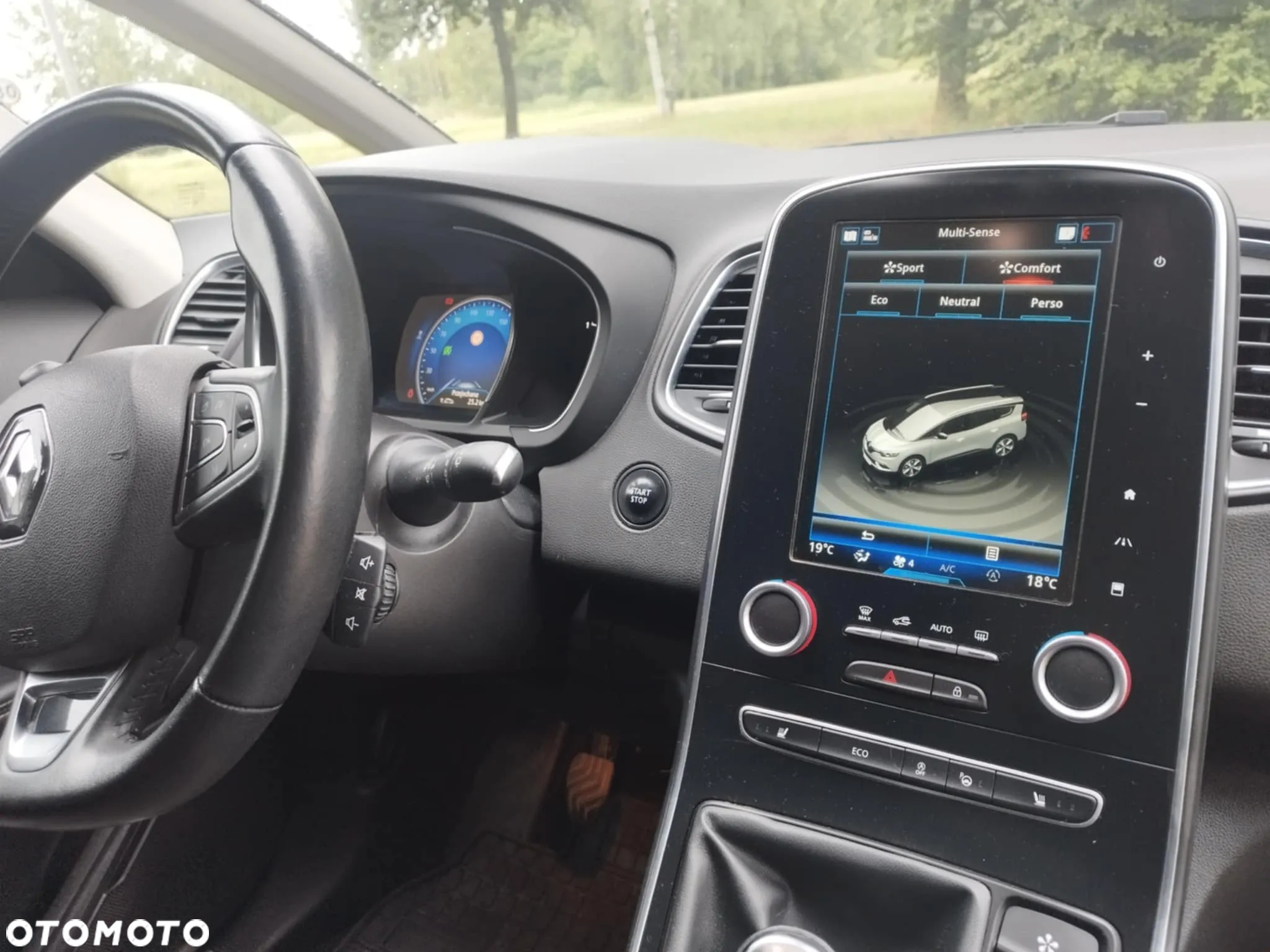 Renault Grand Scenic ENERGY TCe 130 S&S Paris - 6