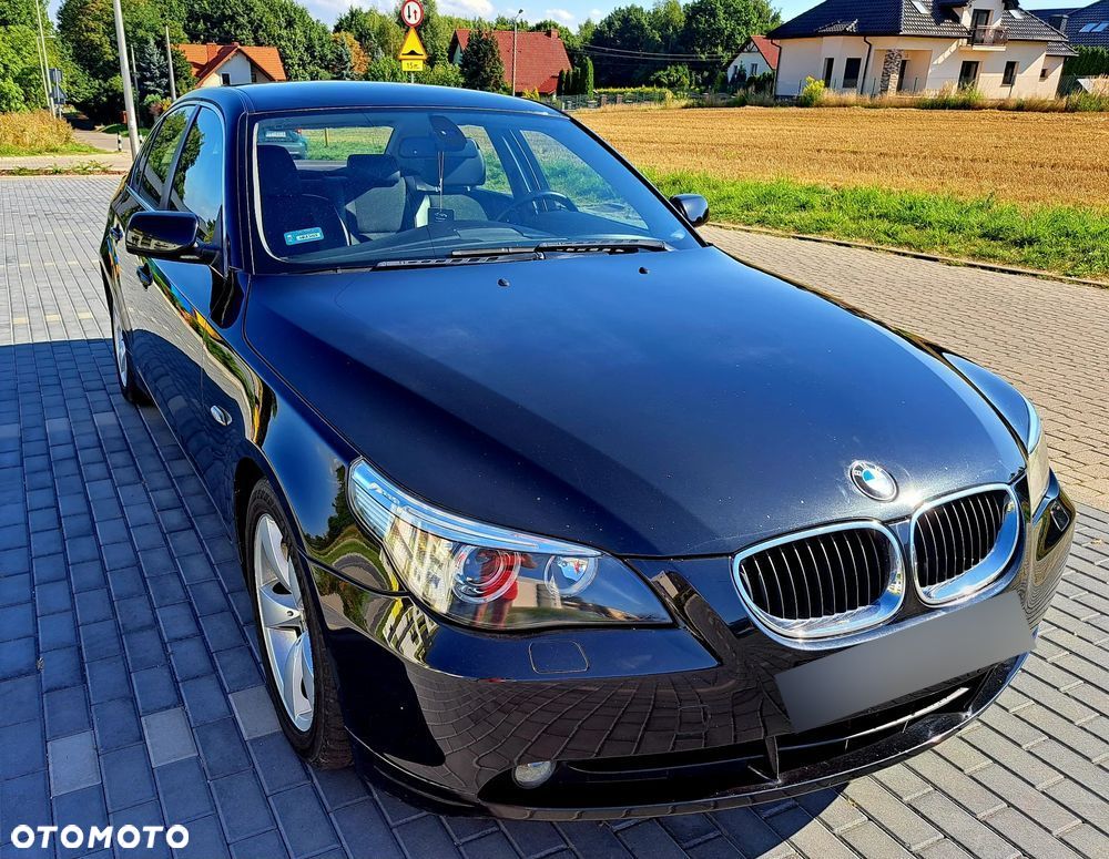 BMW Seria 5 523i - 2