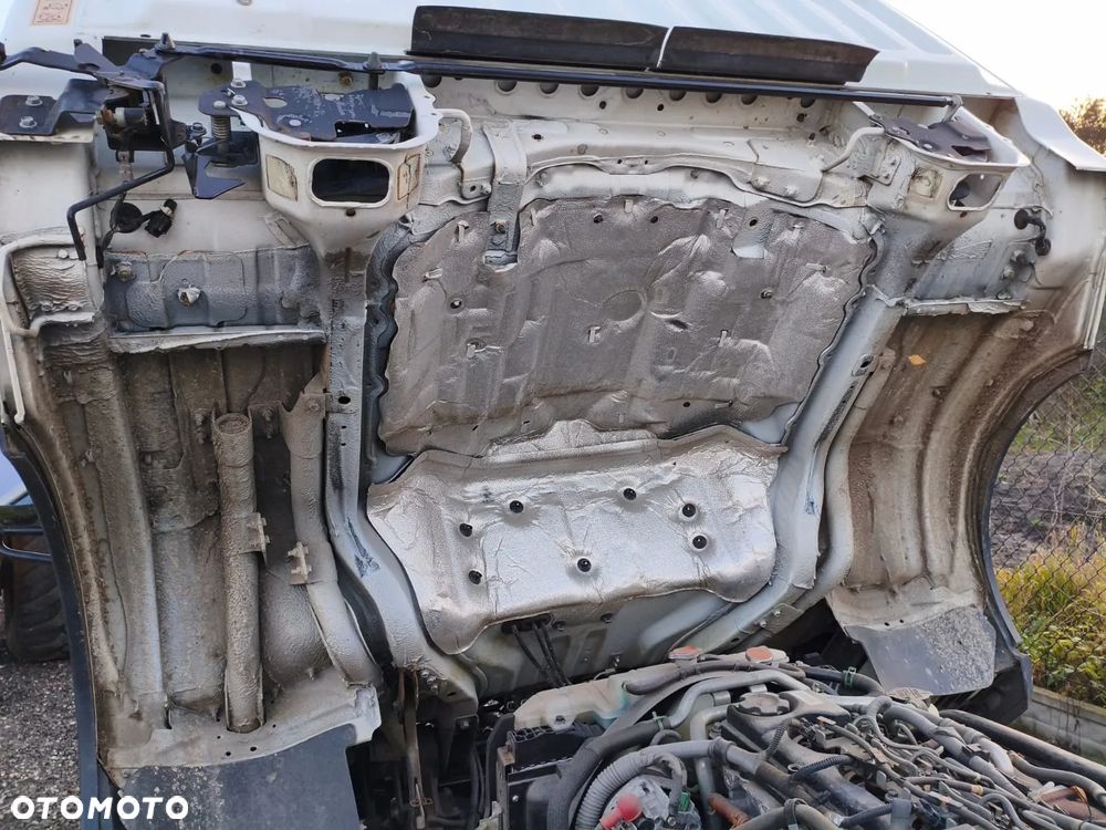 Nissan Cabstar NT400 35.13 - 21