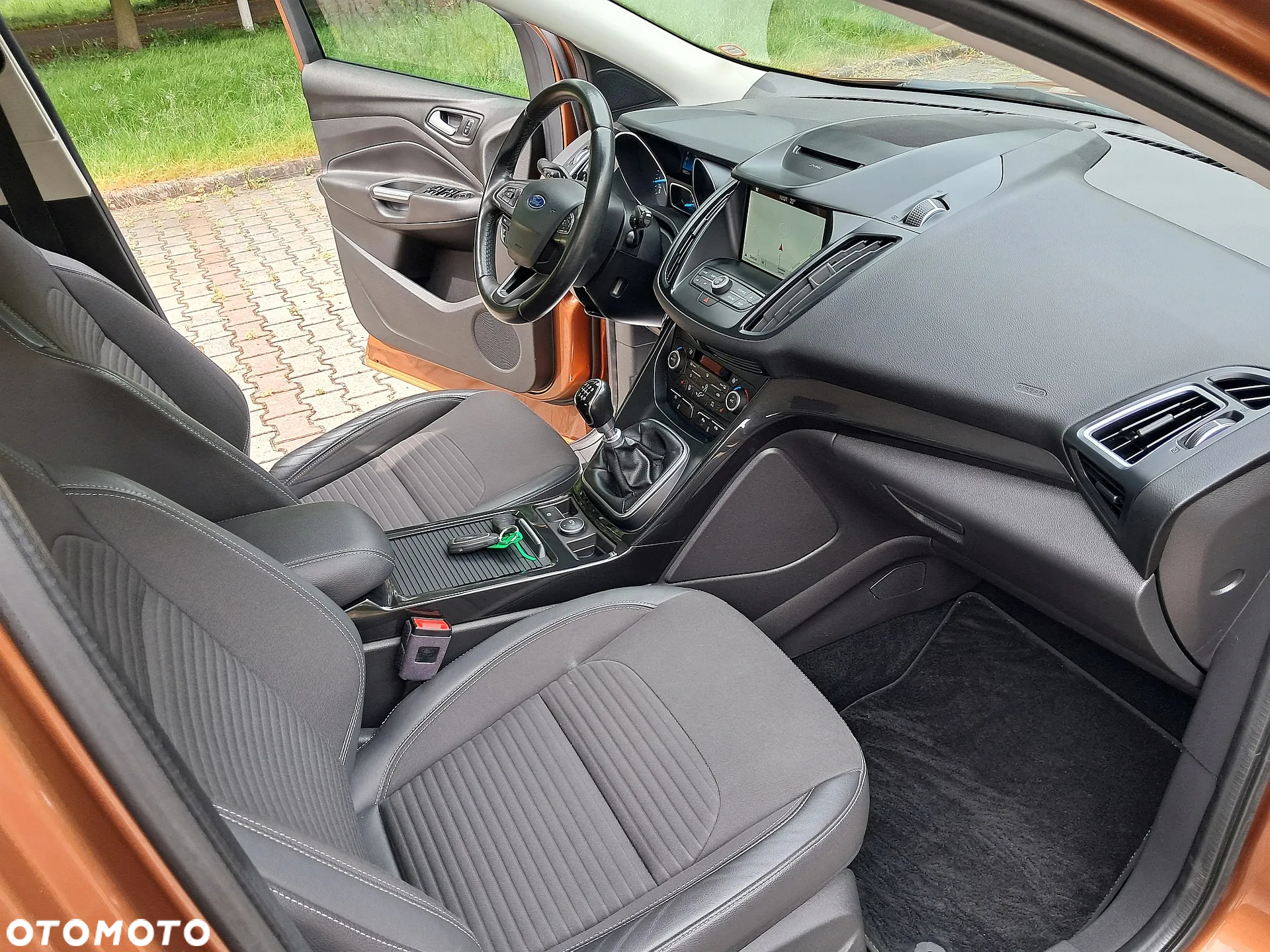 Ford Kuga 1.5 EcoBoost 2x4 Titanium - 29
