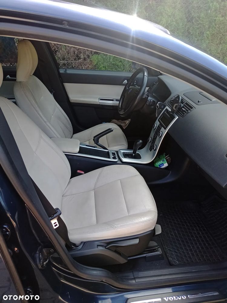 Volvo V50 - 4