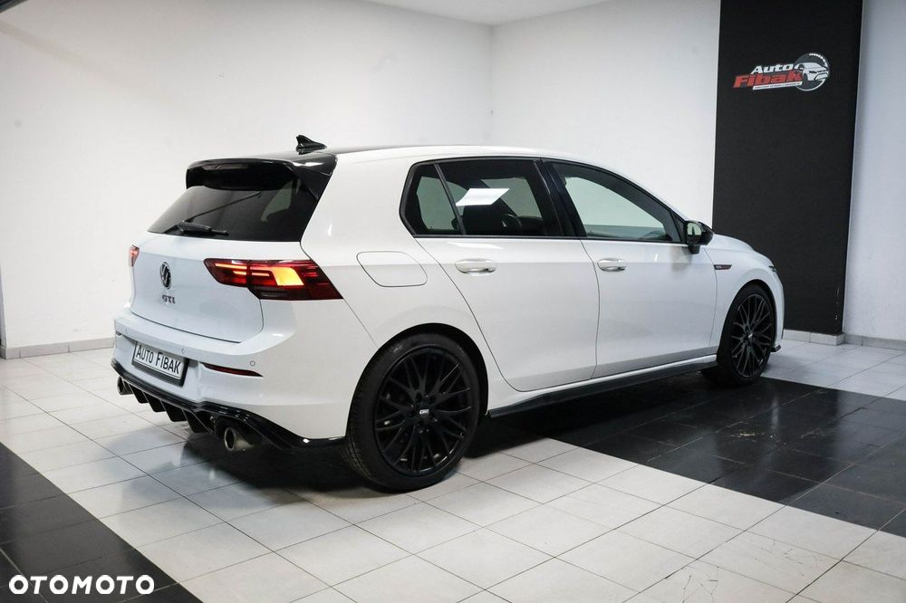 Volkswagen Golf - 12