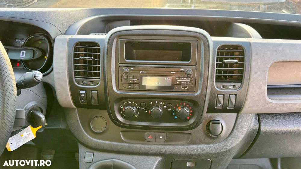Renault Trafic - 13