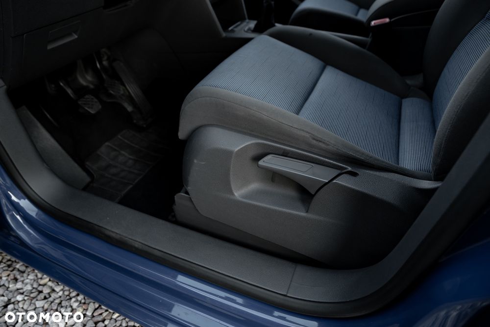 Volkswagen Touran 1.6 - 18