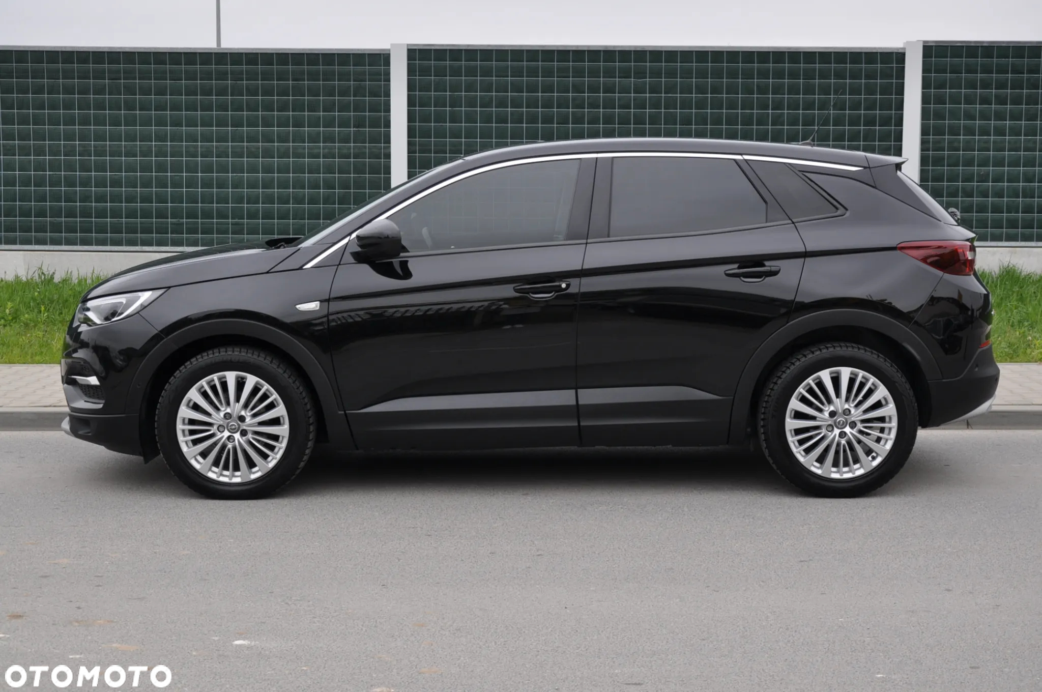 Opel Grandland X 1.2 T GPF Design Line S&S - 4