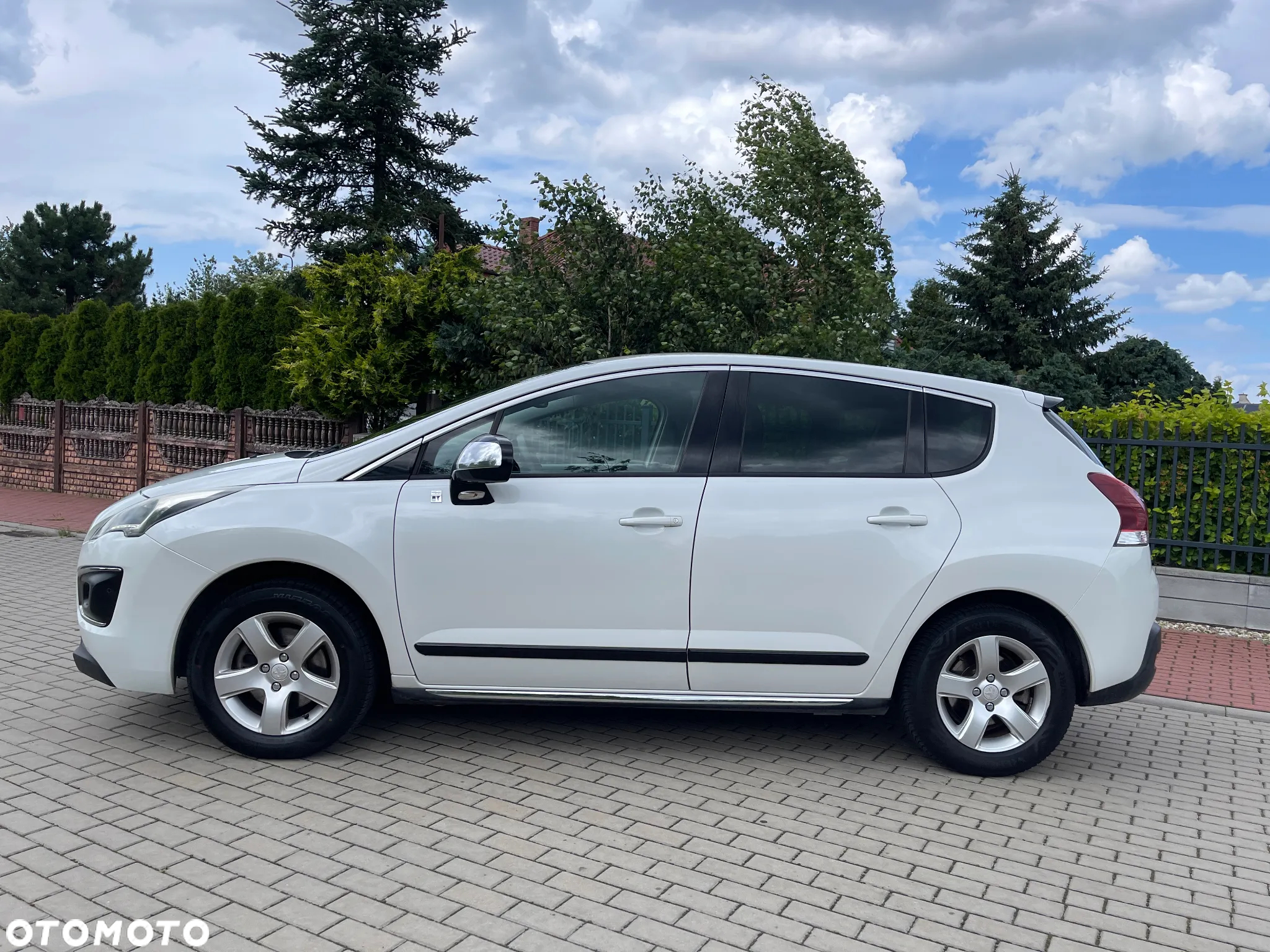Peugeot 3008 Hybrid4 - 4