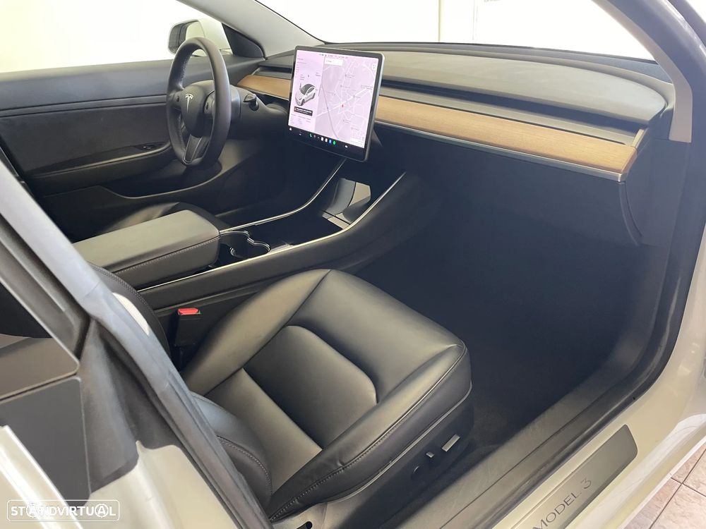 Tesla Model 3 RWD - 18