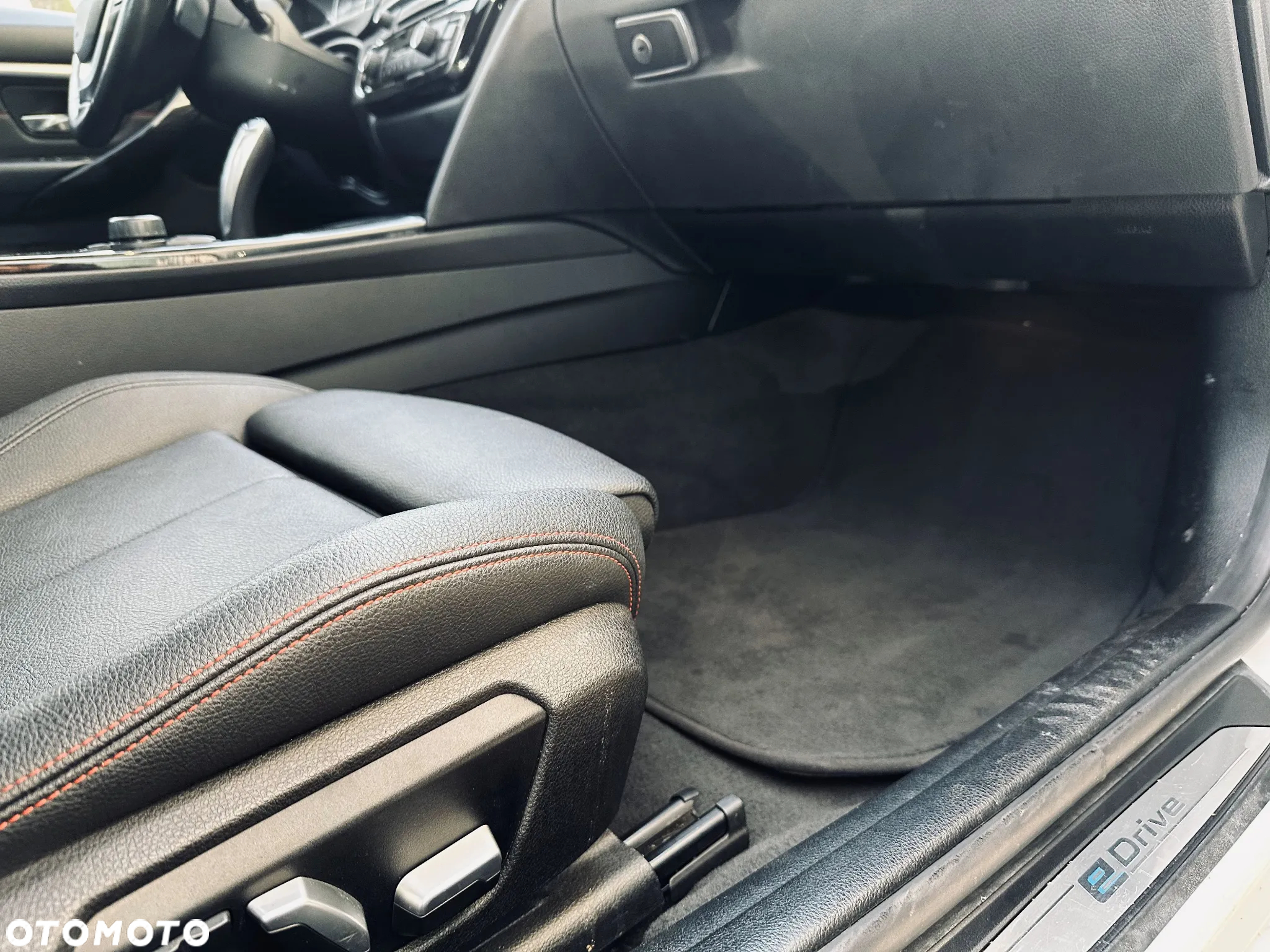 BMW Seria 3 330e iPerformance - 15