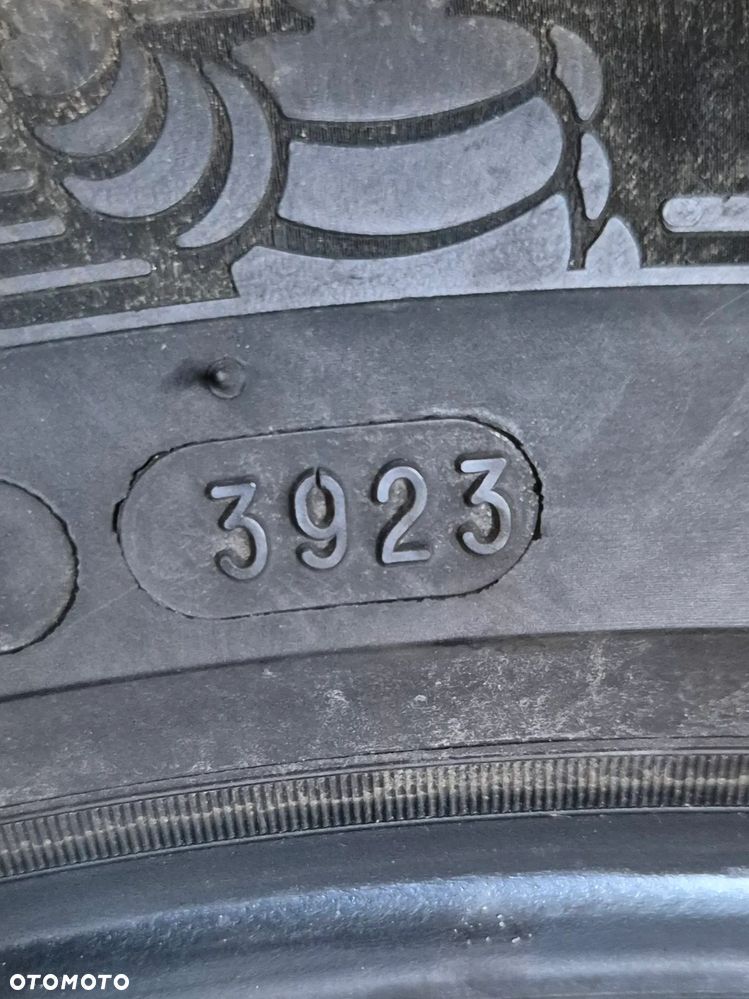 OPONY LETNIE MICHELIN 235/50 R19 DOT 3923 - 9