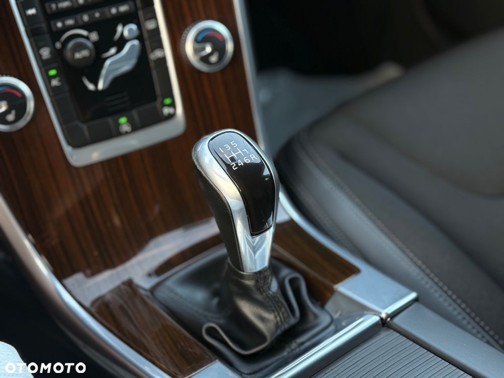 Volvo XC 60 D4 Drive-E Momentum - 22