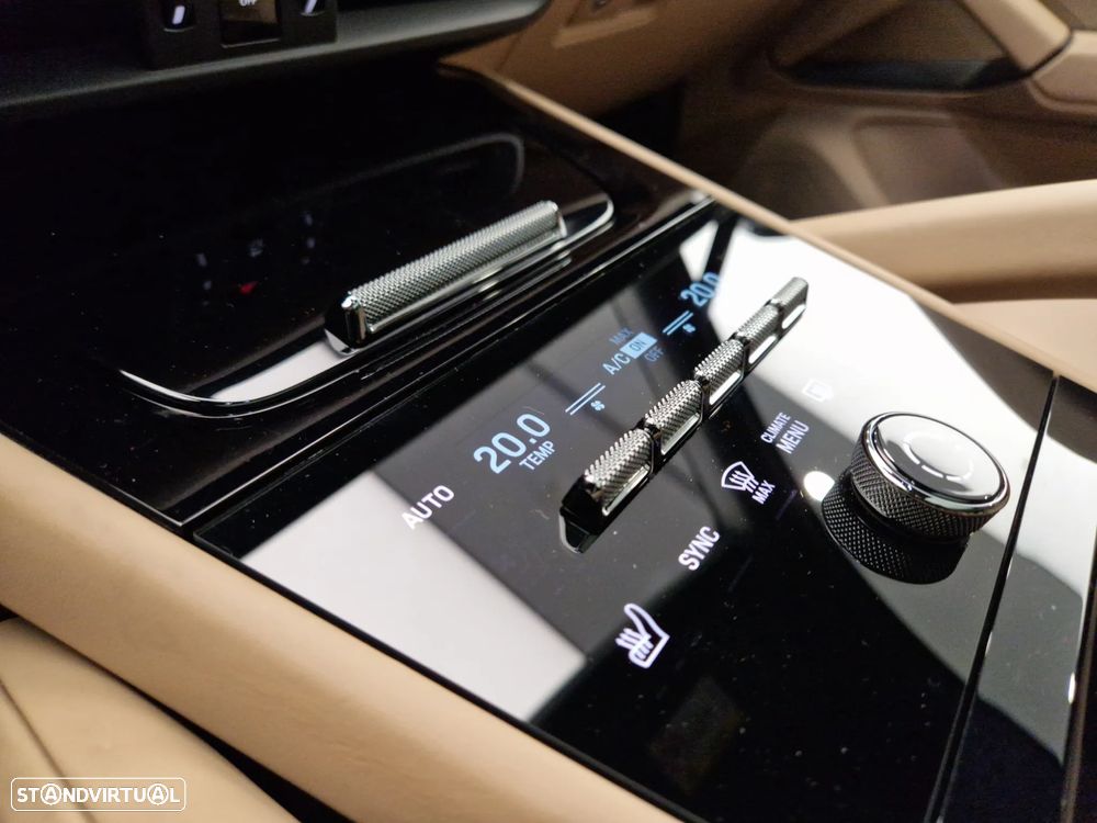 Porsche Cayenne Coupé E-Hybrid - 28