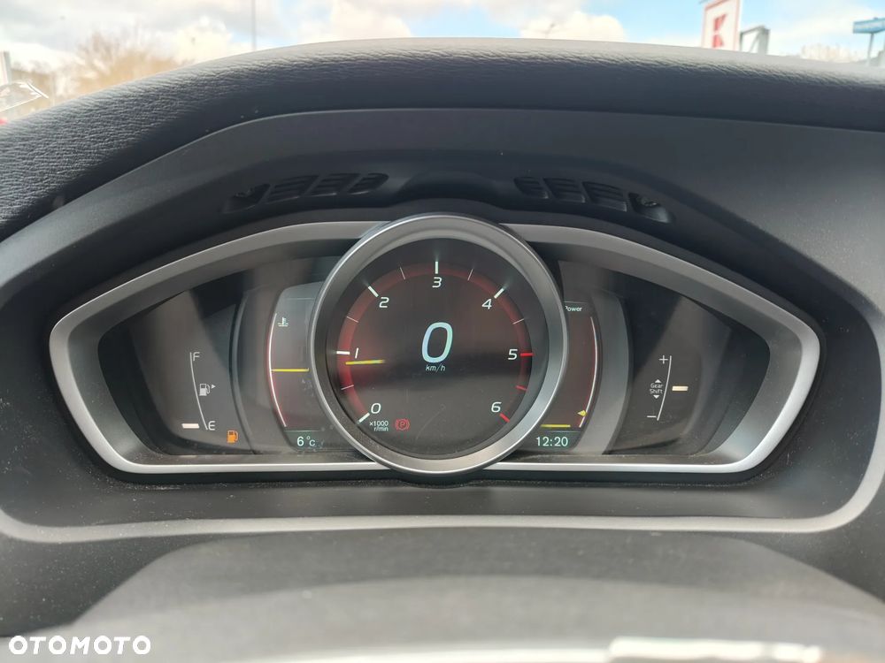 Volvo V40 D2 Momentum - 6