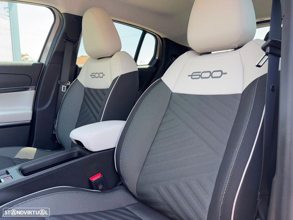 Fiat 600 1.2 Hybrid La Prima - 28