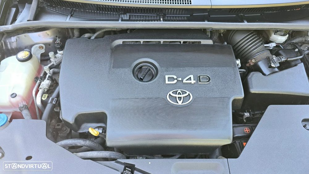 Toyota Avensis SD 2.0 D-4D Exclusive +Pele+GPS - 29