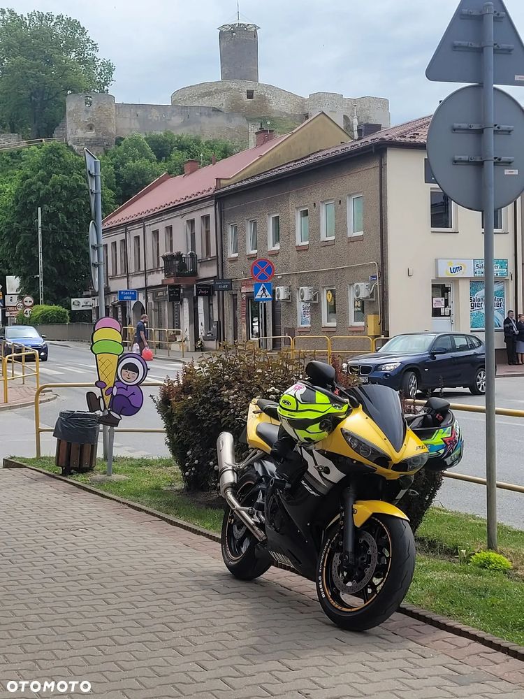 Yamaha R6 - 11