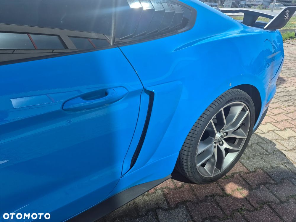 Ford Mustang 5.0 V8 GT - 6