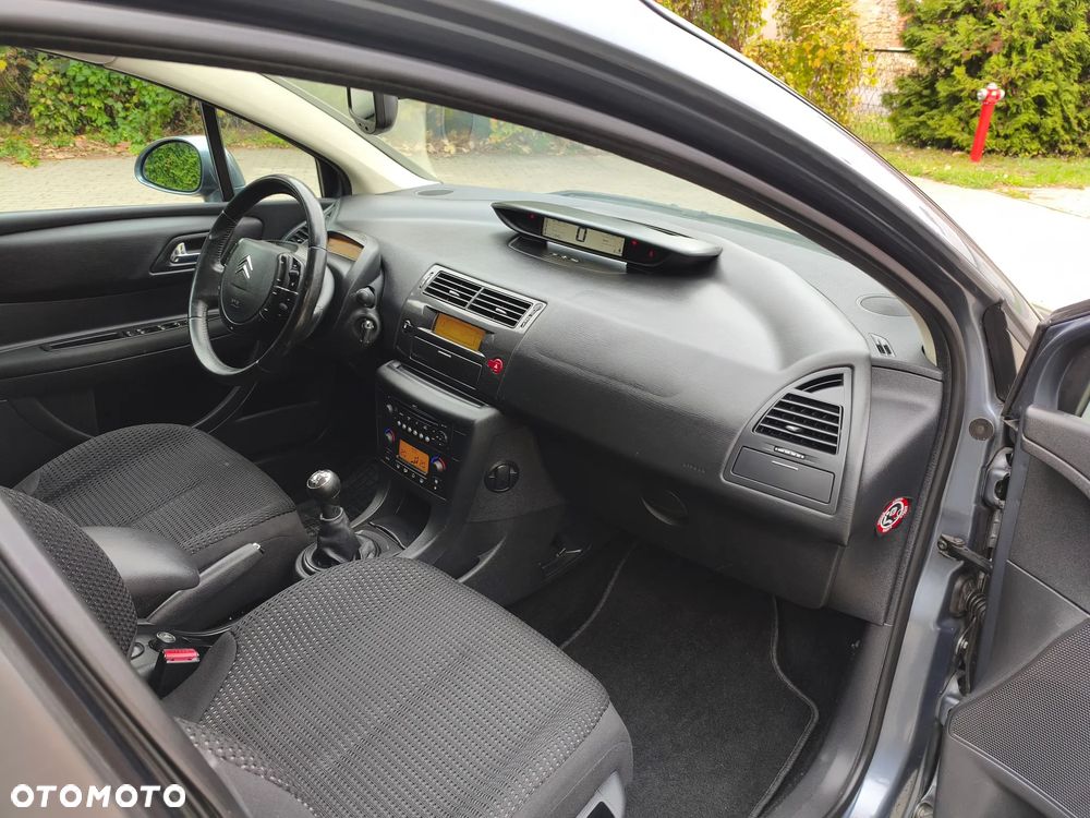 Citroën C4 HDi 110 FAP Style - 8
