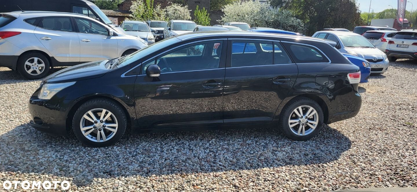 Toyota Avensis - 5