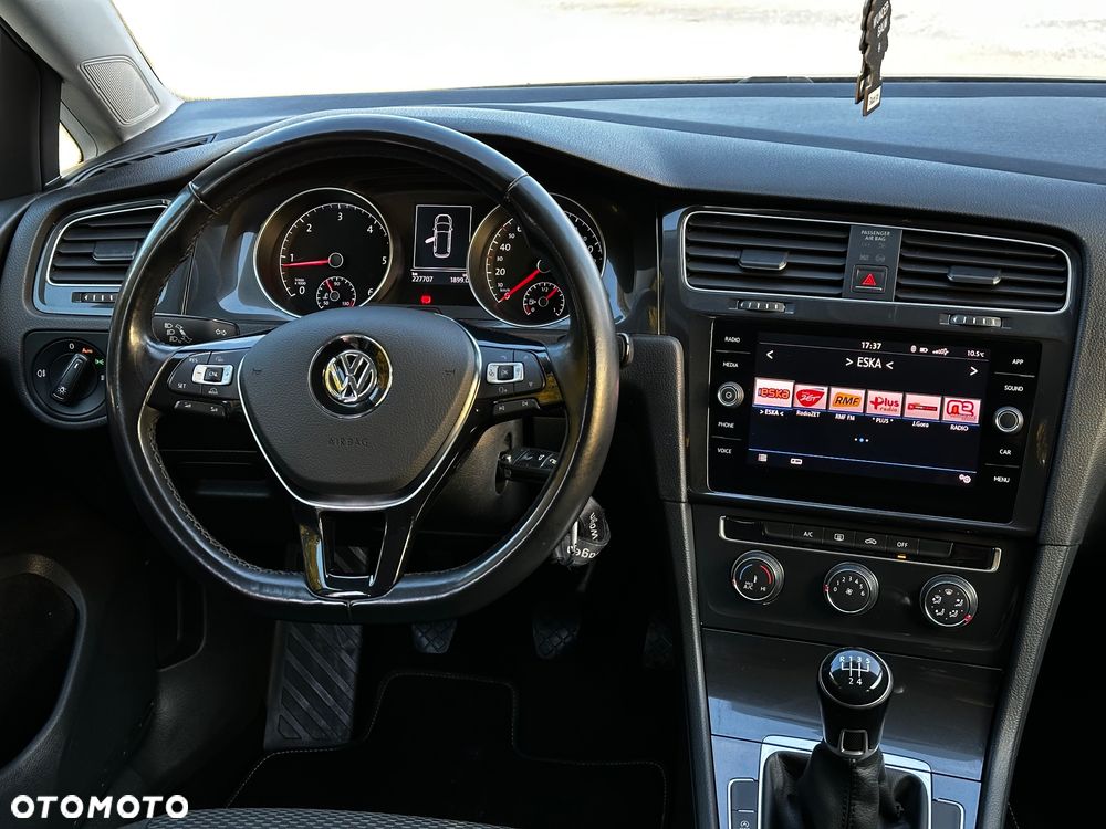 Volkswagen Golf VII 1.6 TDI BMT Comfortline - 11