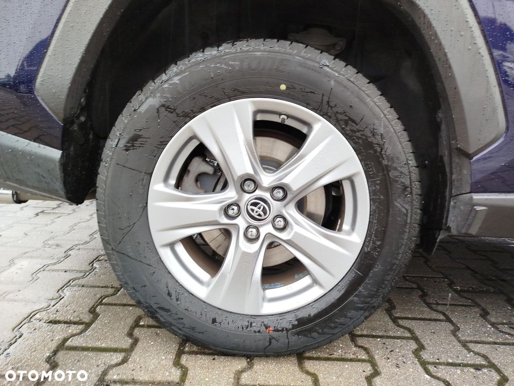 Toyota RAV4 - 16