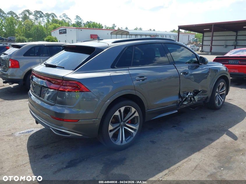 Audi Q8 55 TFSI mHEV Quattro Tiptronic - 4