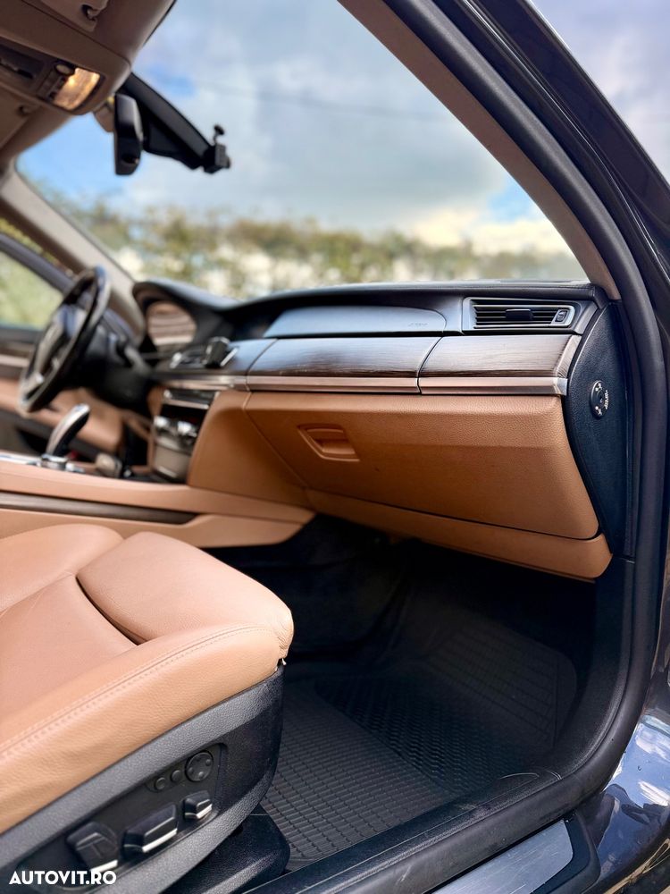 BMW Seria 7 730d - 19