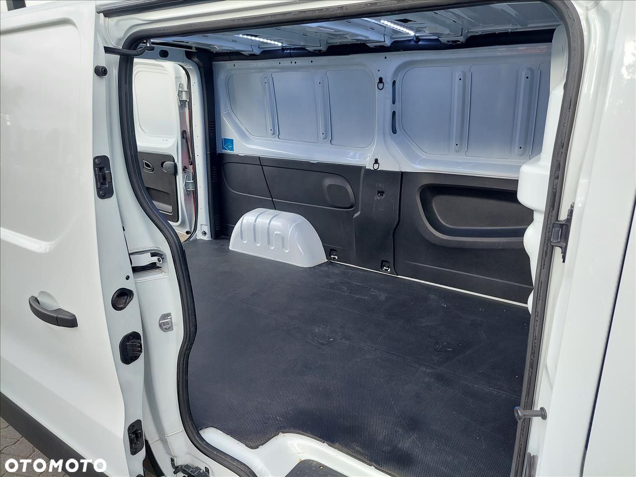 Renault trafic - 16