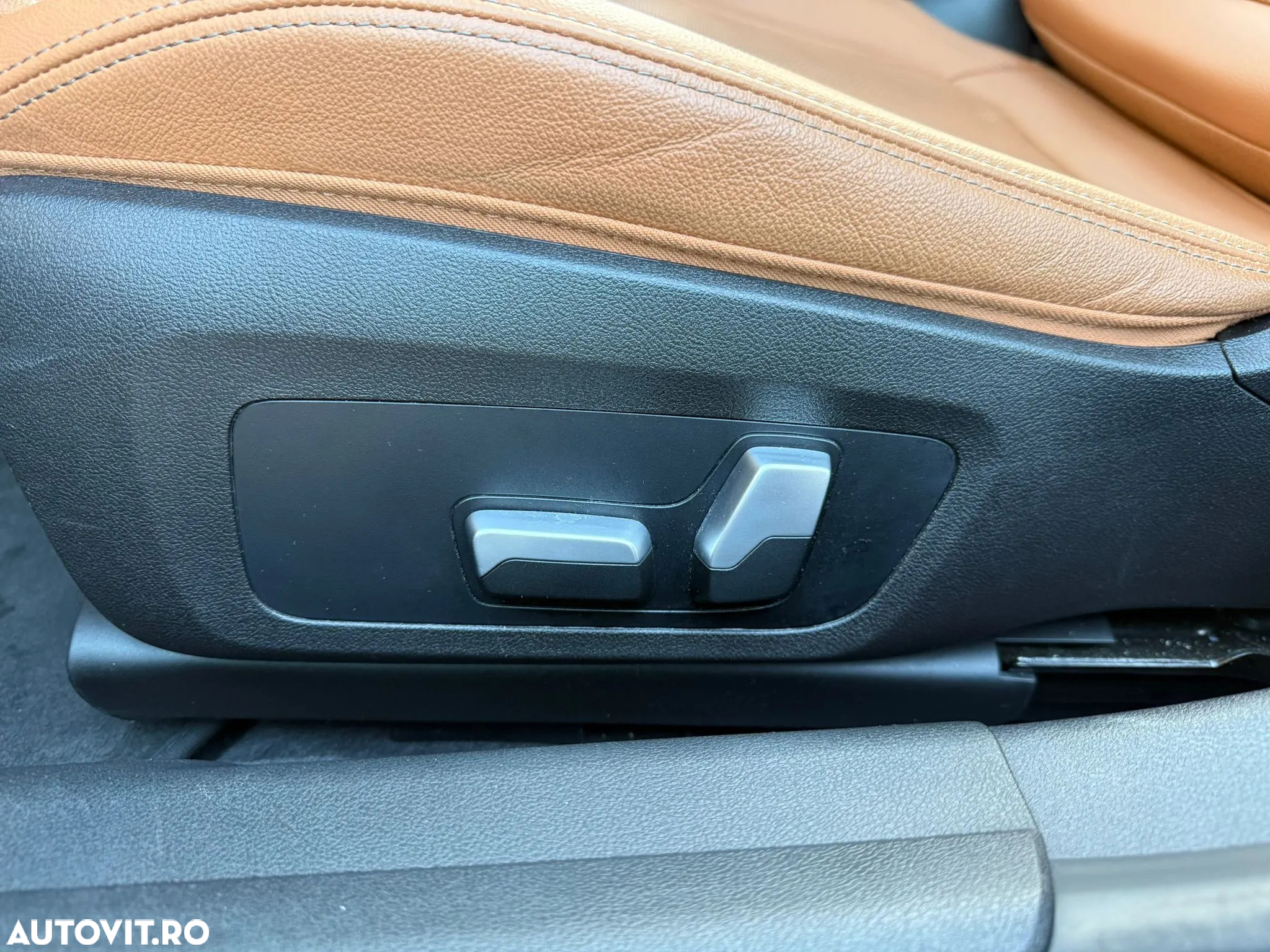 BMW Seria 3 330i xDrive AT - 15