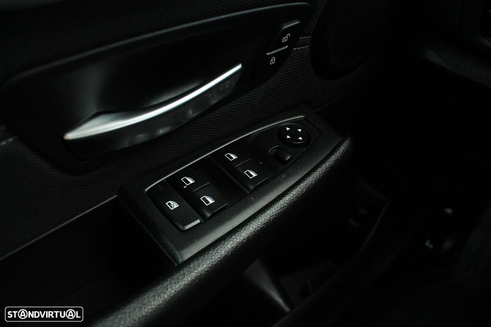 BMW 216 Active Tourer d Auto - 23