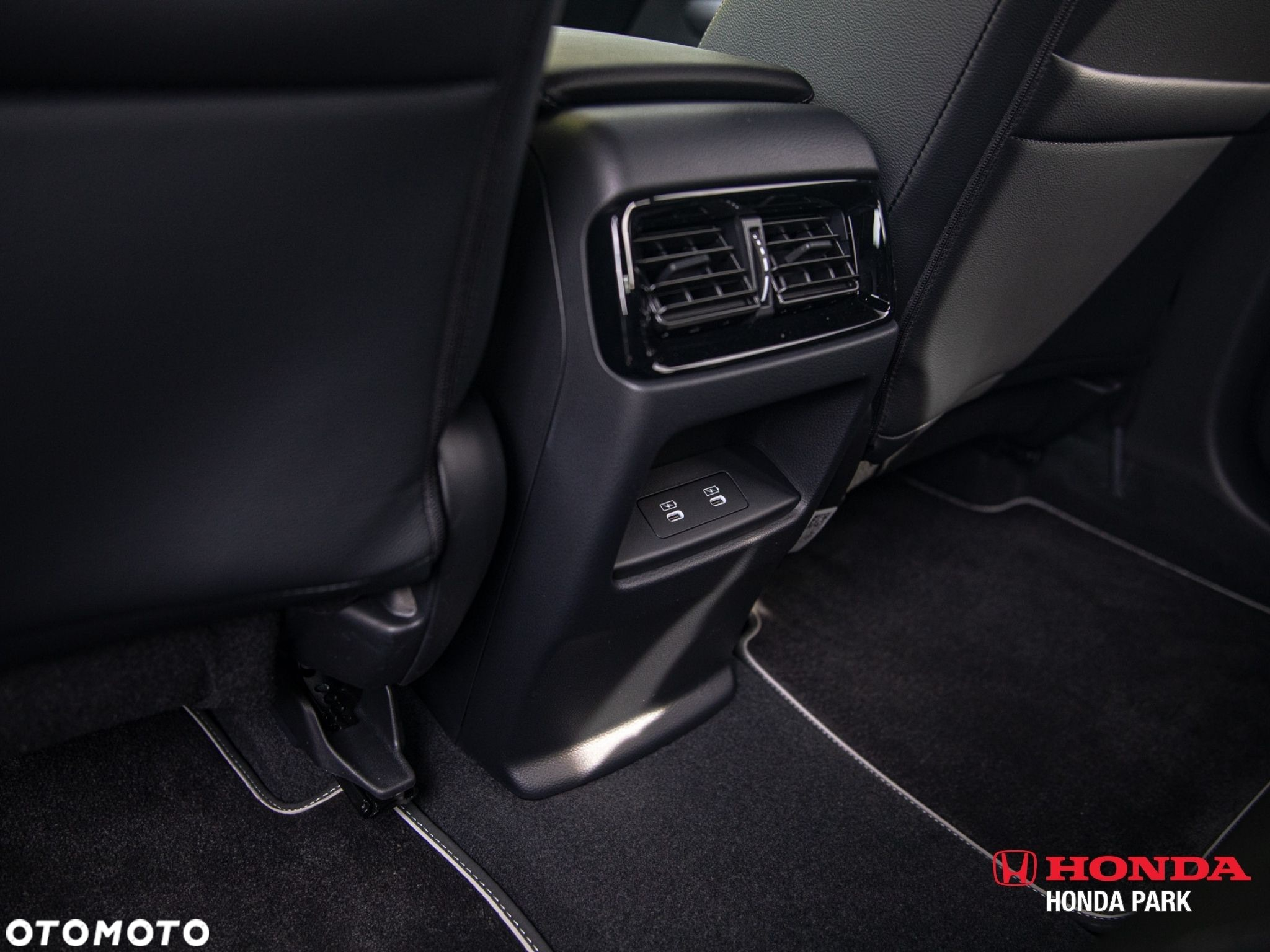 Honda CR-V 2.0 i-MMD PHEV Advance Tech 2WD CVT - 35