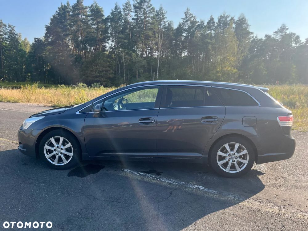 Toyota Avensis - 6