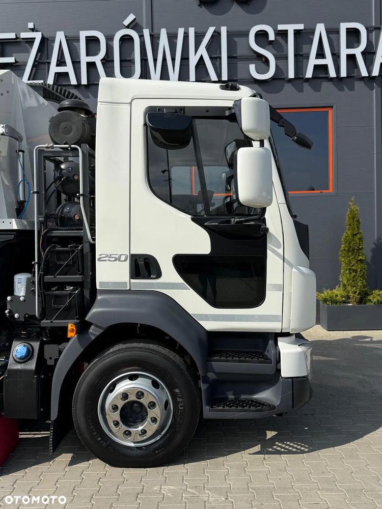 Volvo VOLVO FL 15.250 Euro 6 // zamiatarka JOHNSTON VT652 // odkurzacz , polewaczka - 27