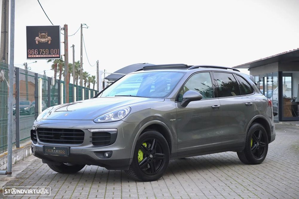 Porsche Cayenne S E-Hybrid - 2