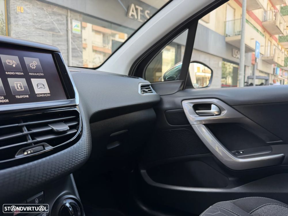 Peugeot 2008 1.6 BlueHDi Style - 18