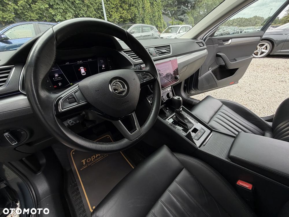 Skoda Superb 2.0 TDI DSG Sportline - 19
