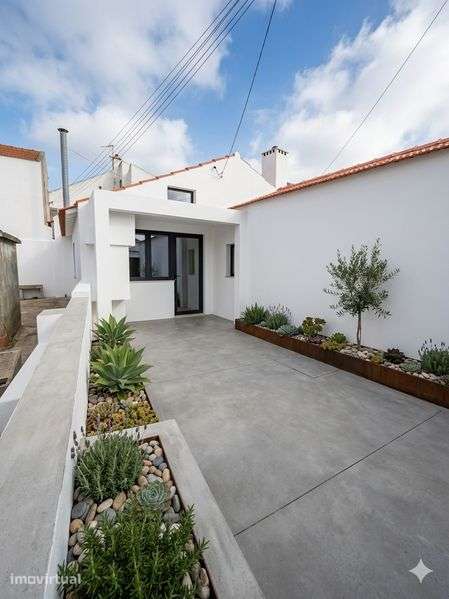 Oportunidade de Investimento no Carregado | Moradia para Remodelar - Grande imagem: 3/4