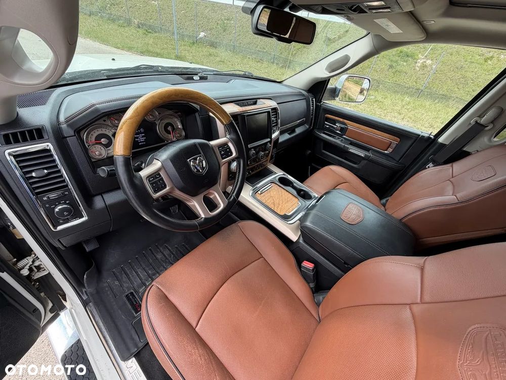 RAM 1500 5.7 Crew Cab Shortbed Limited Black - 22