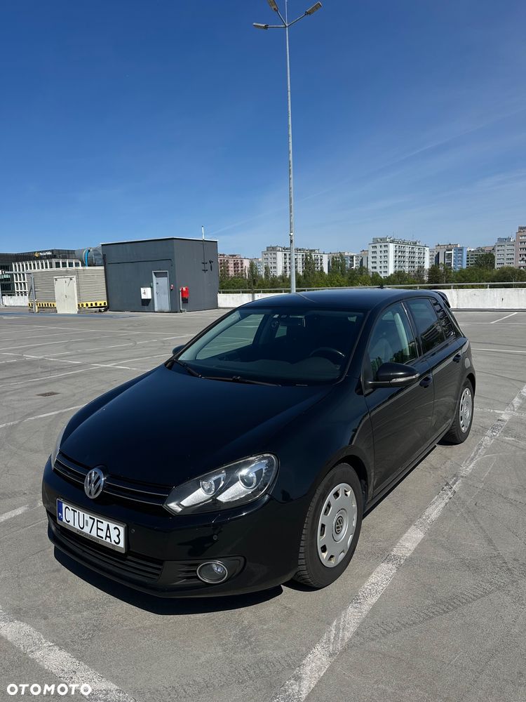Volkswagen Golf - 1