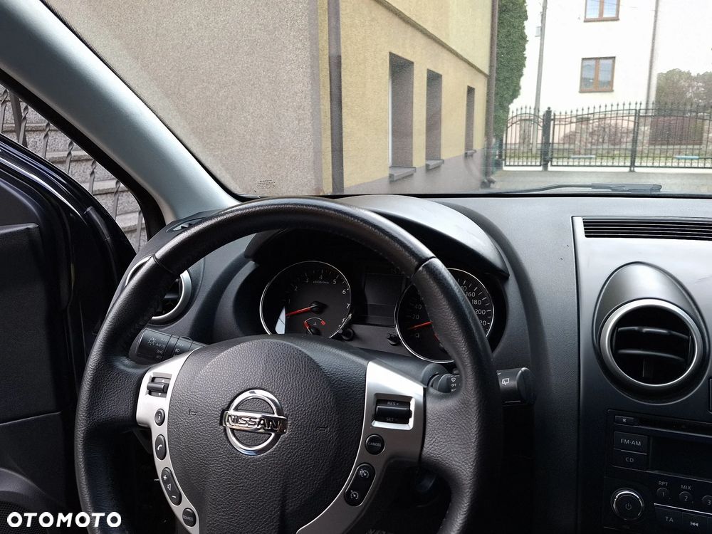 Nissan Qashqai 2.0 4x4 Tekna Premium - 8