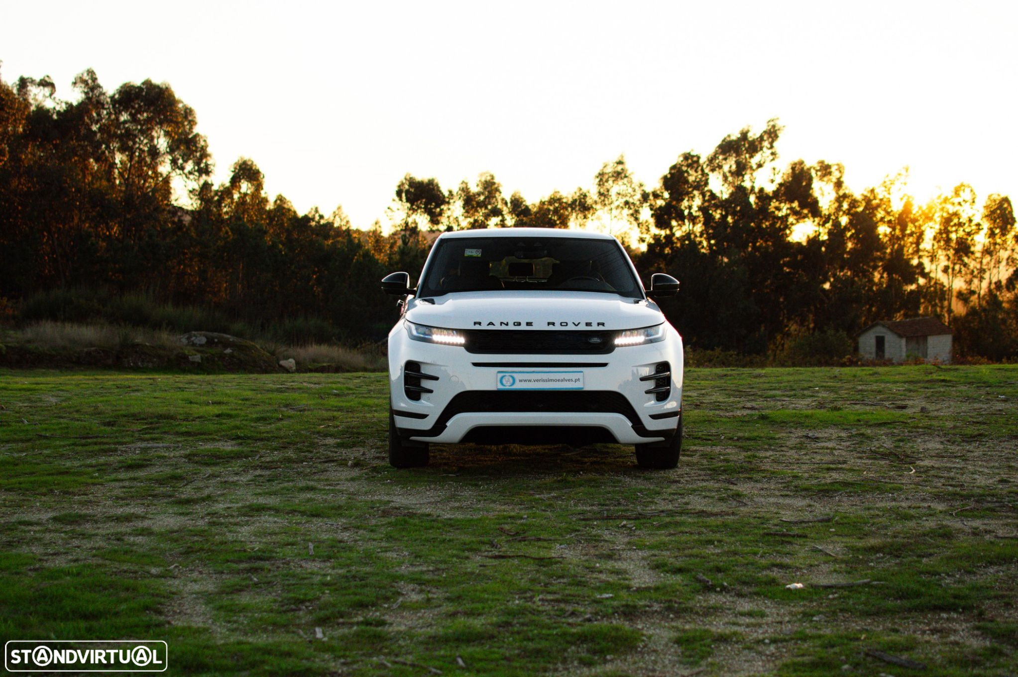 Land Rover Range Rover Evoque 2.0 D150 AWD R-Dynamic Auto - 35
