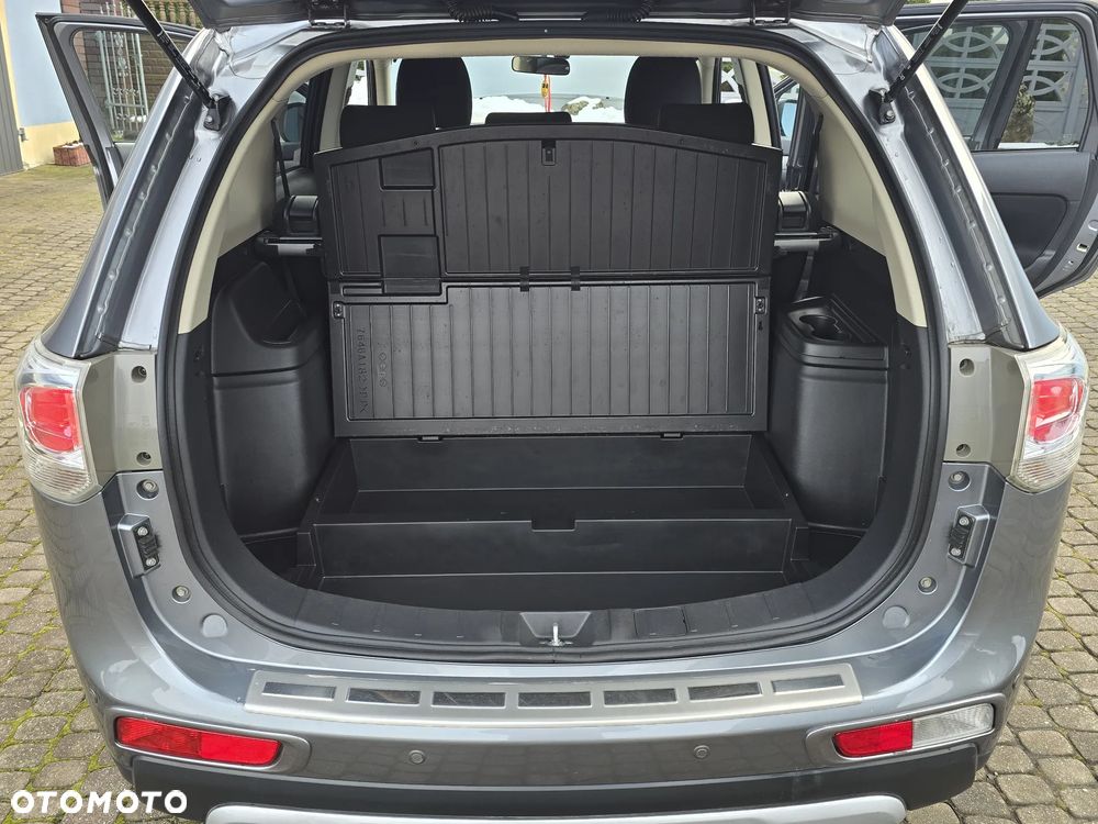 Mitsubishi Outlander 2.2 DID Intense + 4WD - 30