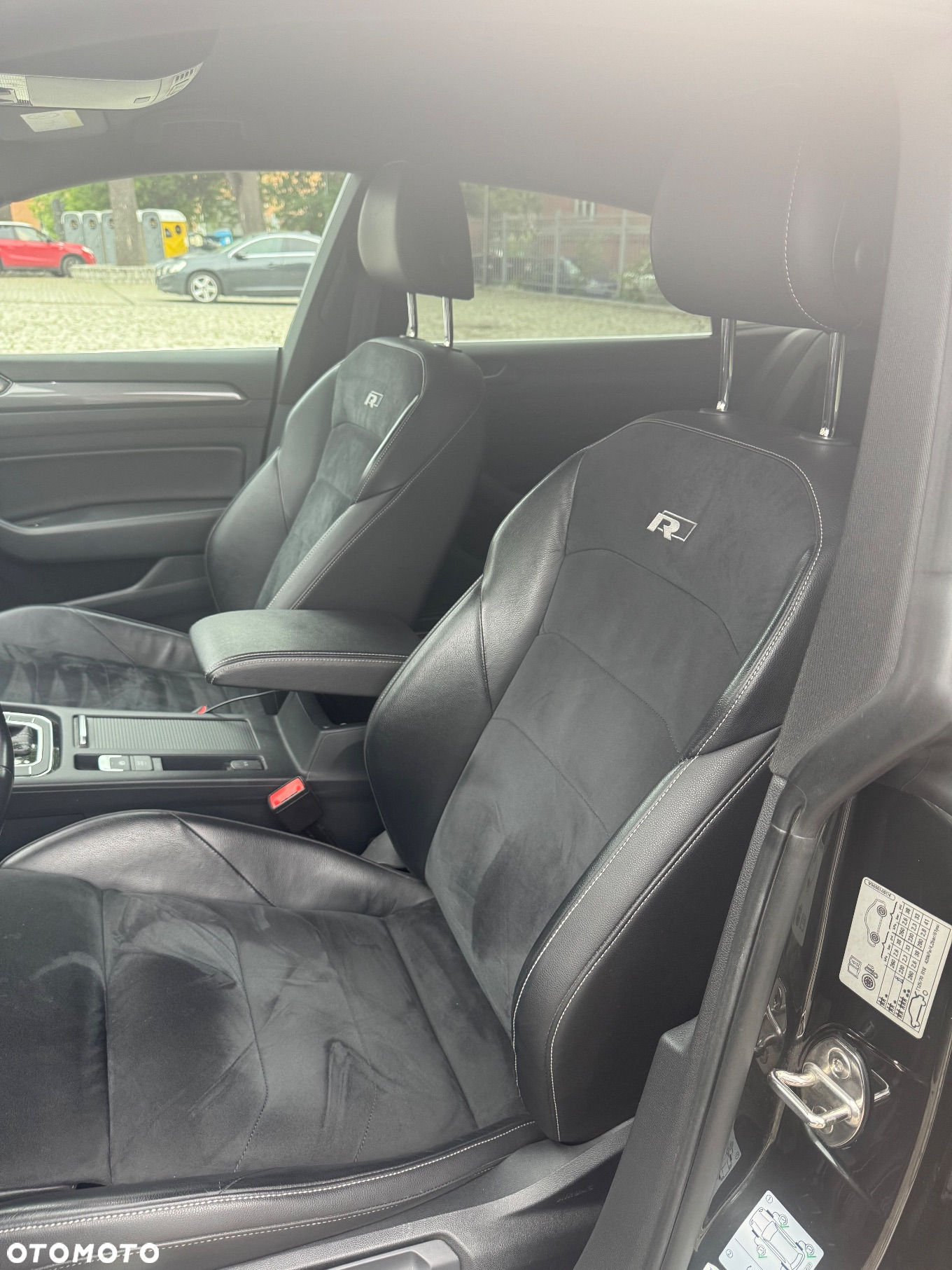Volkswagen Arteon 2.0 TDI SCR R-Line DSG - 22