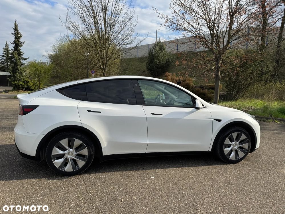 Tesla Model Y RWD - 6