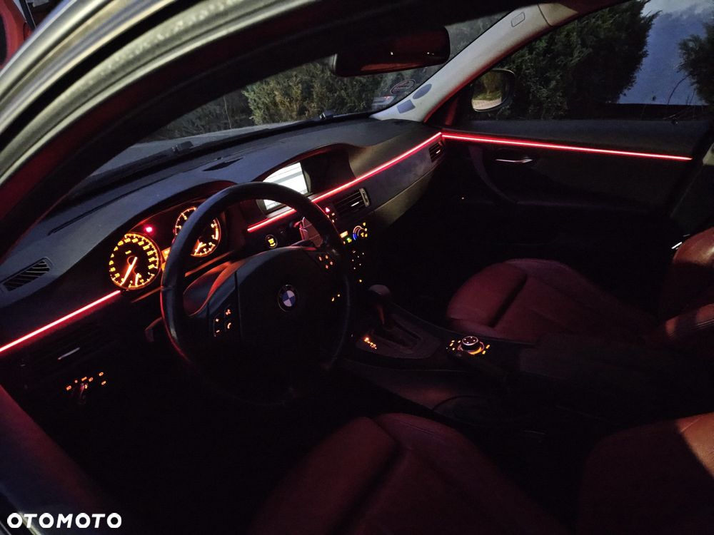 BMW Seria 3 318i - 38