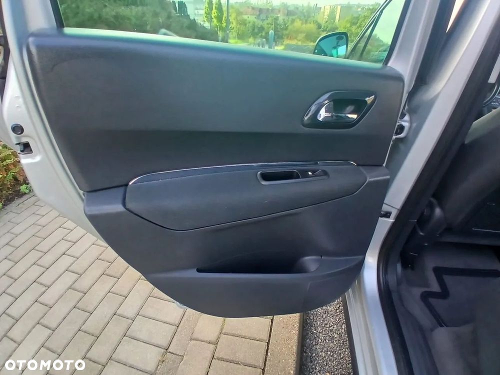 Peugeot 3008 1.6 HDi Access - 26
