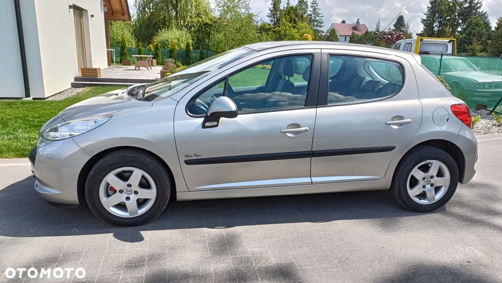 Peugeot 207 95 VTi Urban Move - 1
