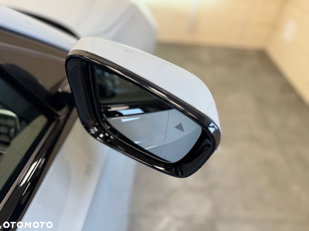 BMW Seria 3 320d xDrive mHEV M Sport sport - 24